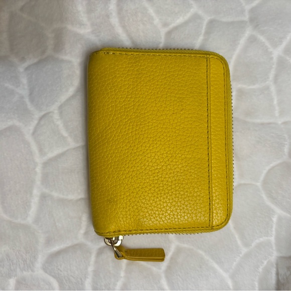 Marc Jacobs Mustard Leather Zip Wallet - Picture 5 of 8
